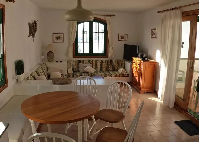 Cozy Waterman House *